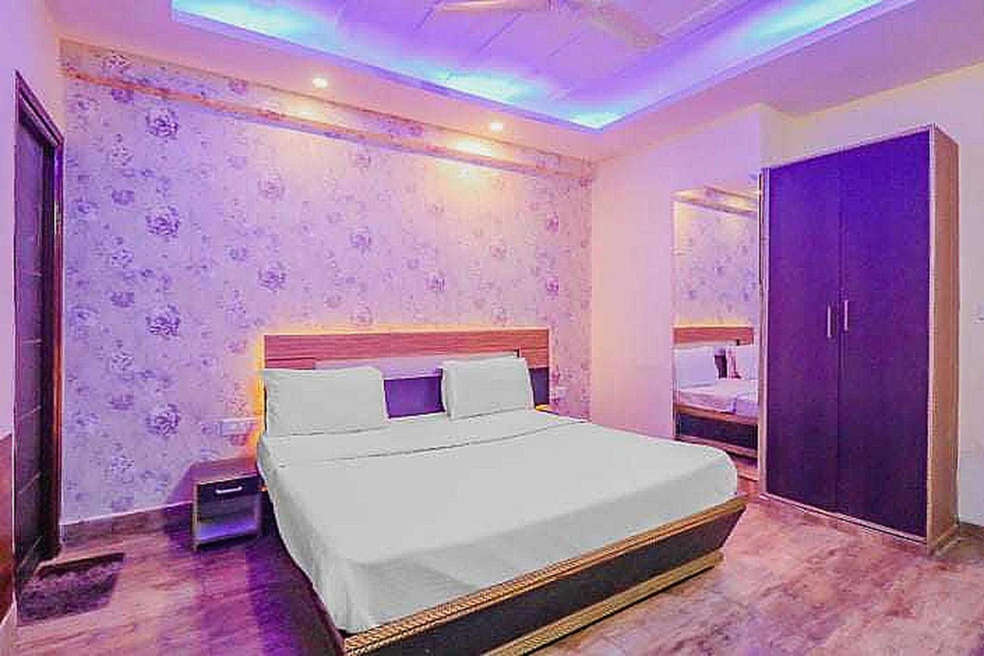 Super Hotel O Vivaan Residency Rohtak Eksteriør billede