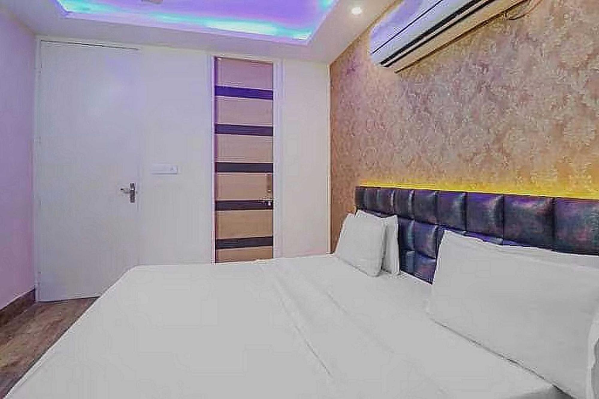 Super Hotel O Vivaan Residency Rohtak Eksteriør billede